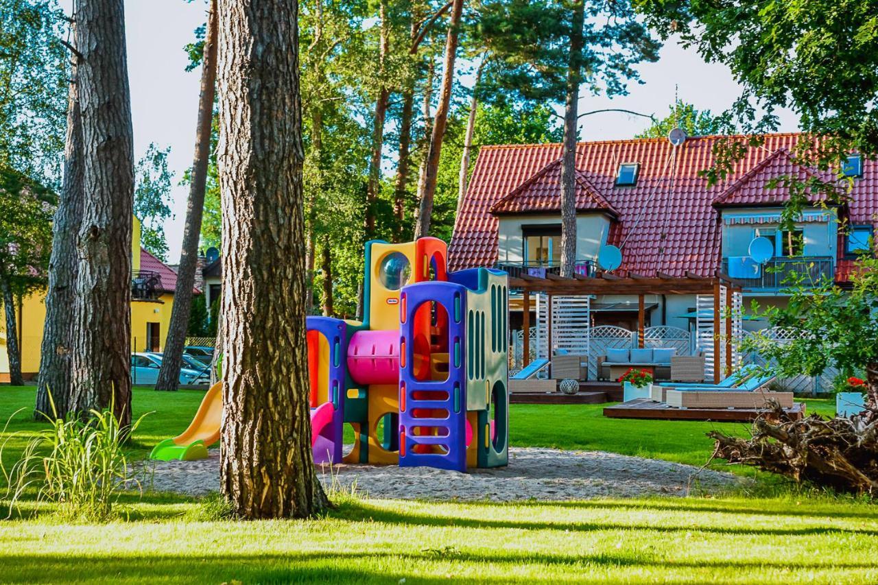 Osrodek Vega Hotell Pobierowo Exteriör bild